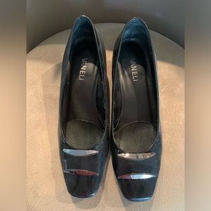 Vaneli Block Heel Patent Leather Loafer Sz7.5